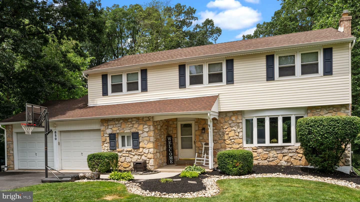 850 Sycamore Drive  Southampton PA 18966 photo