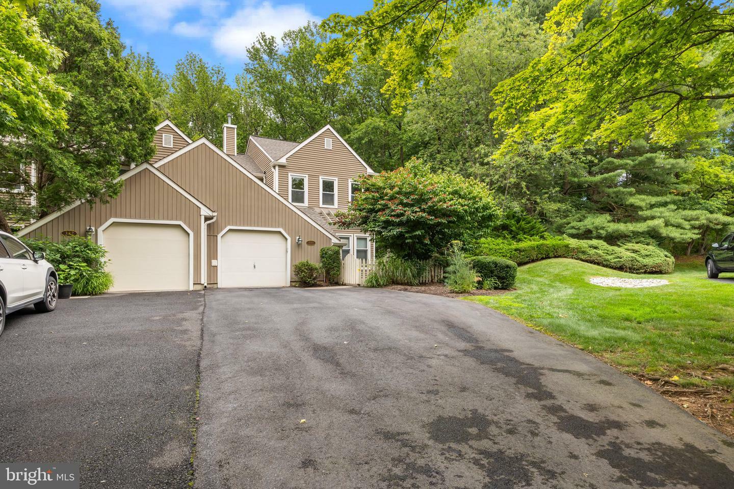 Property Photo: 330 Rowantree Circle PA 19067
