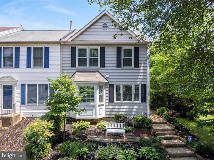 33 Pepper Tree Court  Warrenton VA 20186 photo