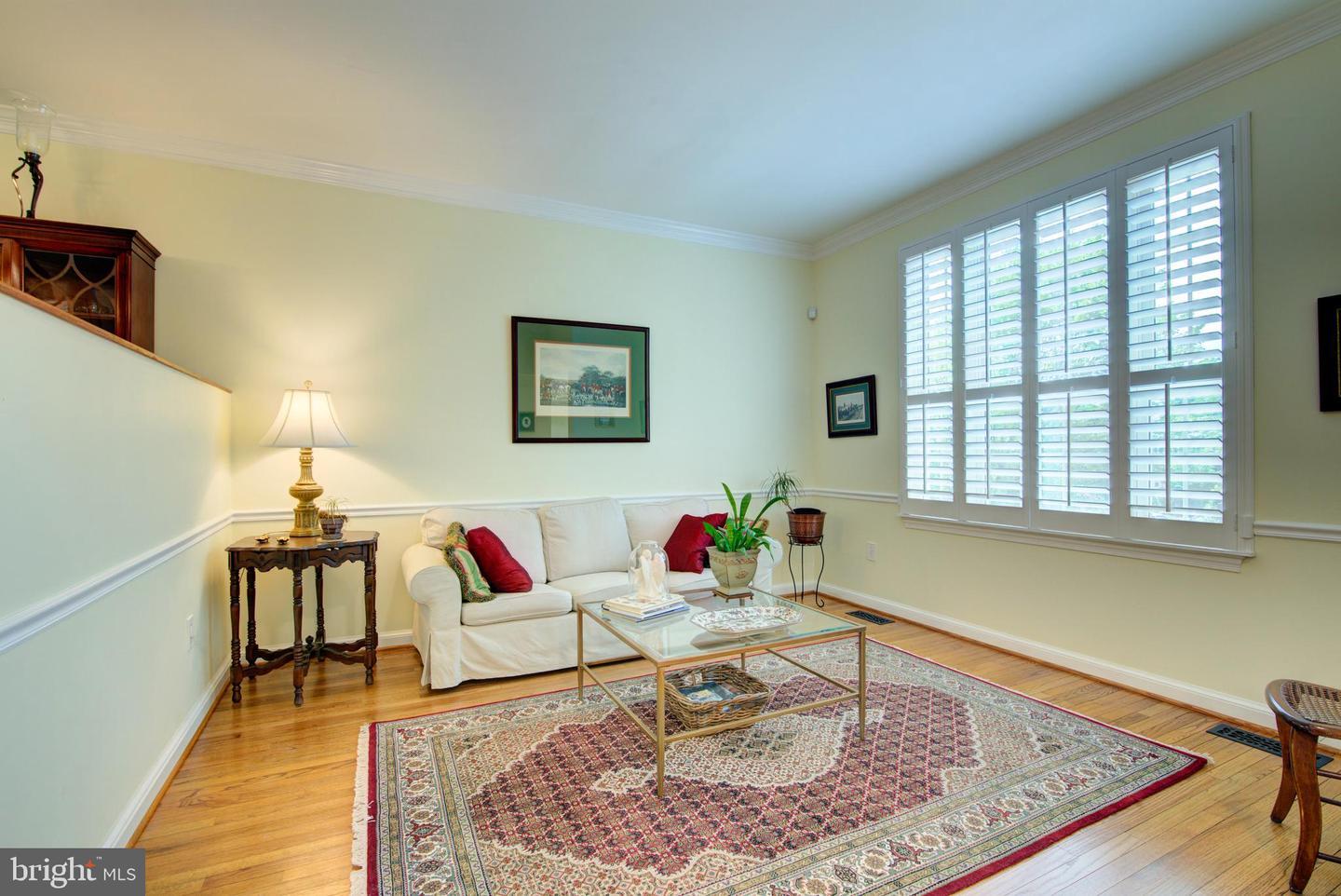 Property Photo:  1427 McLean Mews Court  VA 22101 
