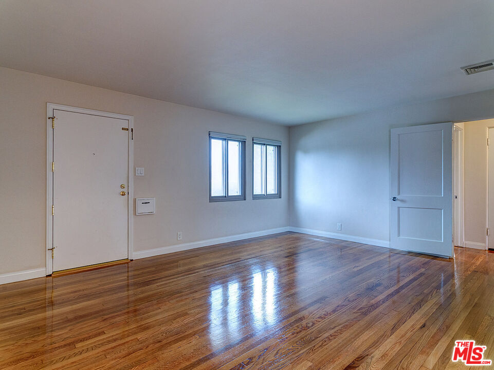 Property Photo: 8716 Bleriot Ave CA 90045