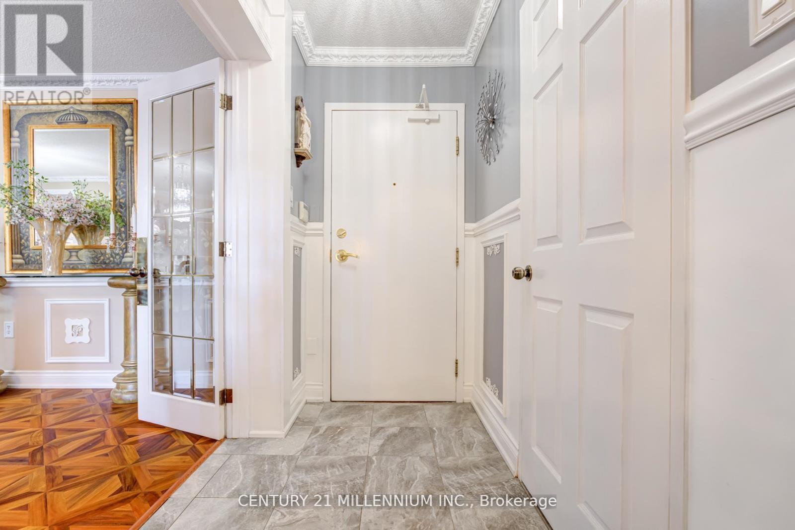 Property Photo: 20 Cherrytree Drive 208 ON L6Y 3V1