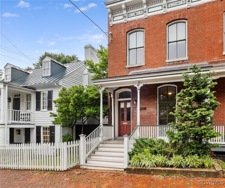 2502 E Grace Street  Richmond VA 23223 photo