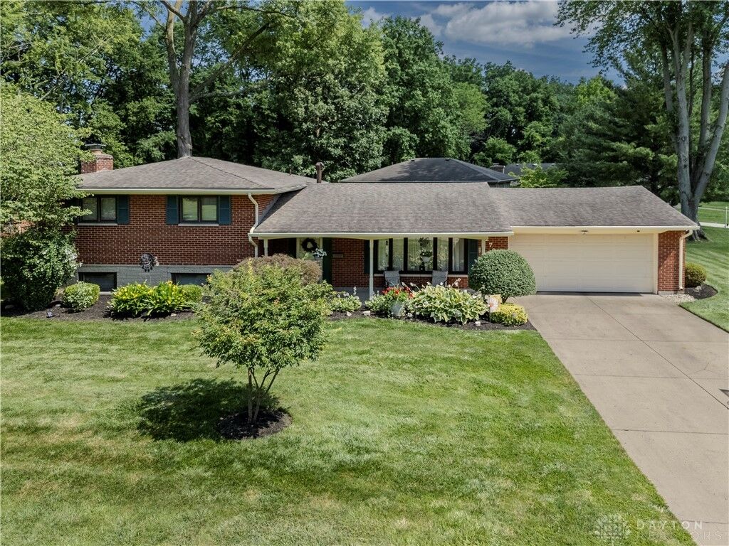 Property Photo: 2700 Richlawn Circle OH 45440