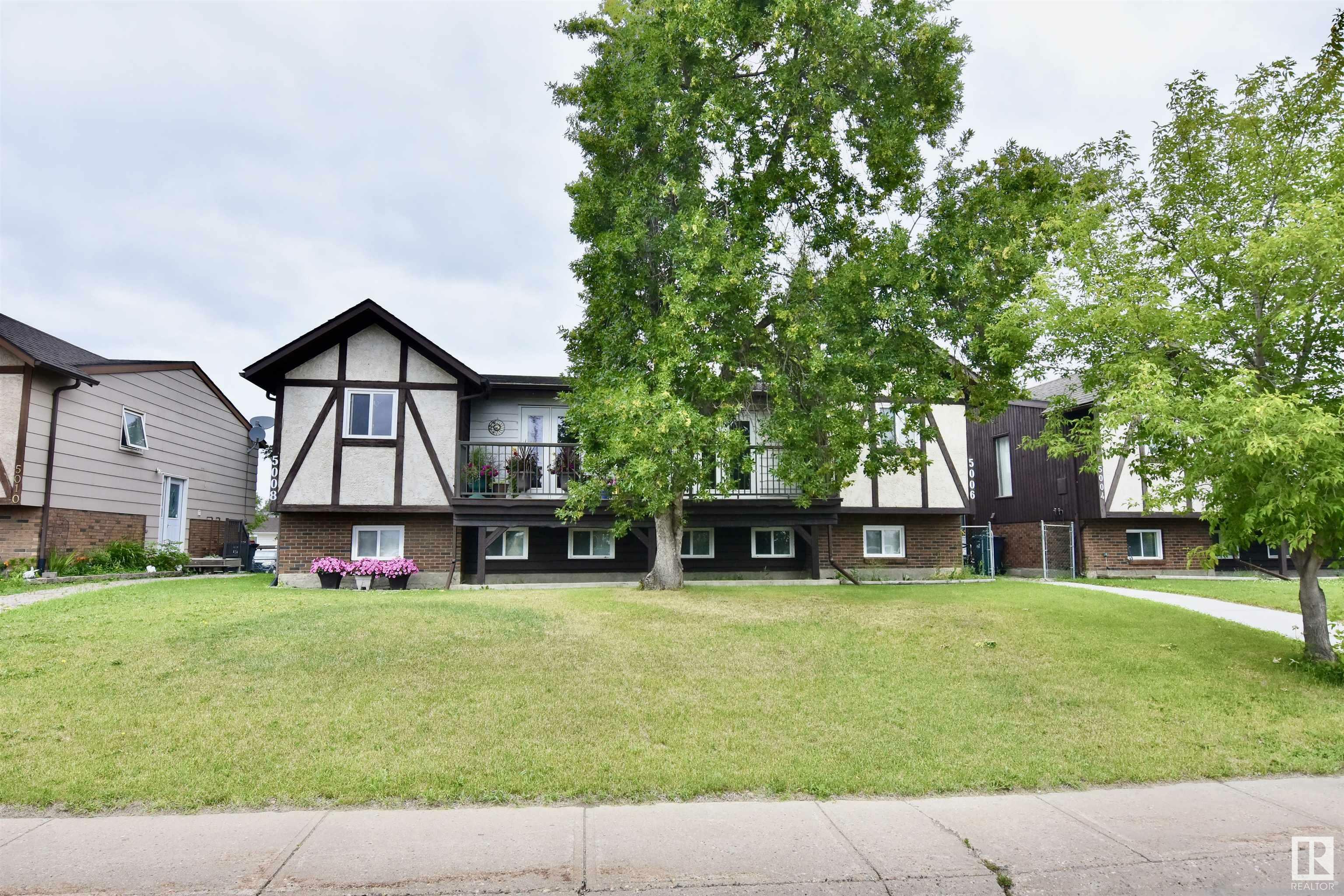 Property Photo:  5006/5008 54 Avenue  AB T0A 3A1 