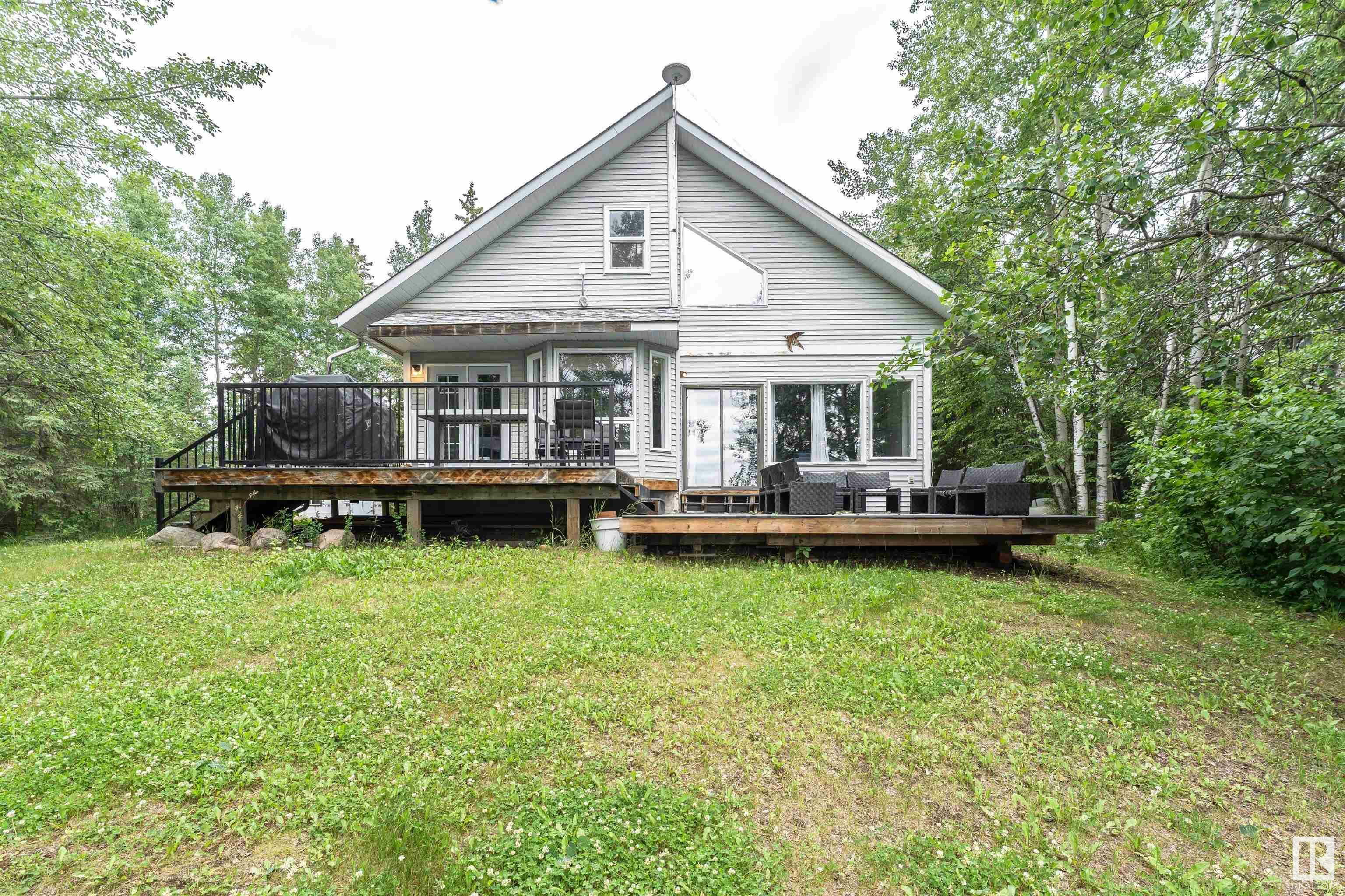 54126 Rge Road 52 39  Rural Lac Ste. Anne County AB T0E 0L0 photo