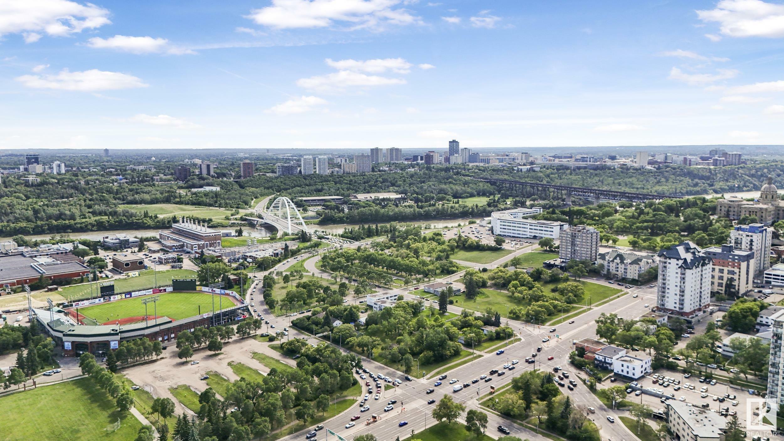 Photo de la propriété: 9819 104 Street NW 504 AB T5K 0Y8