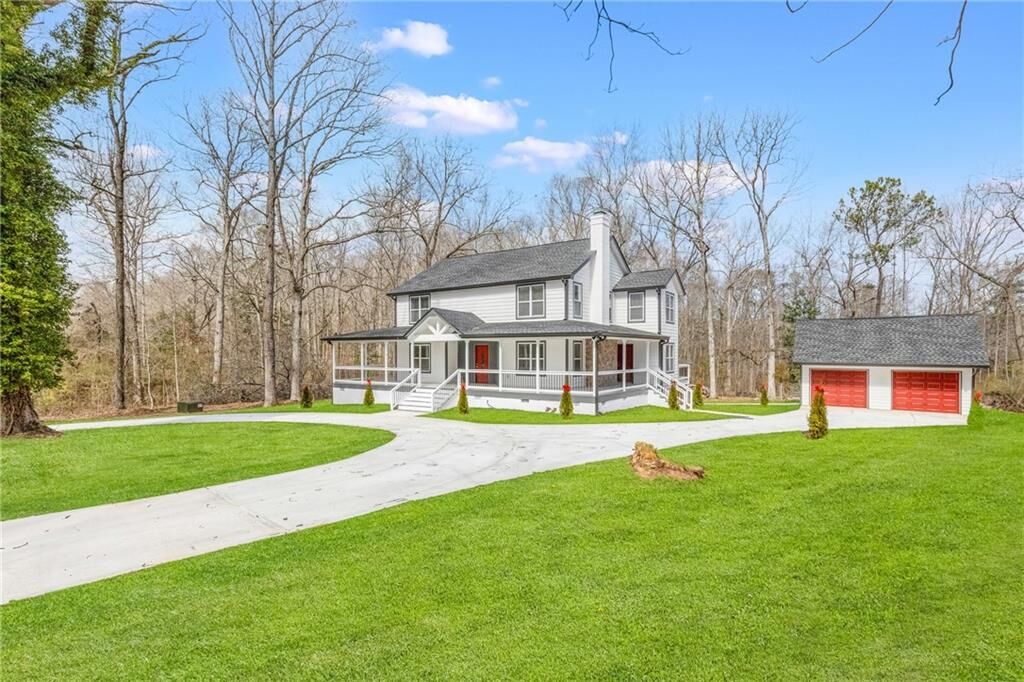 Property Photo:  76 E Oak Street  GA 30251 