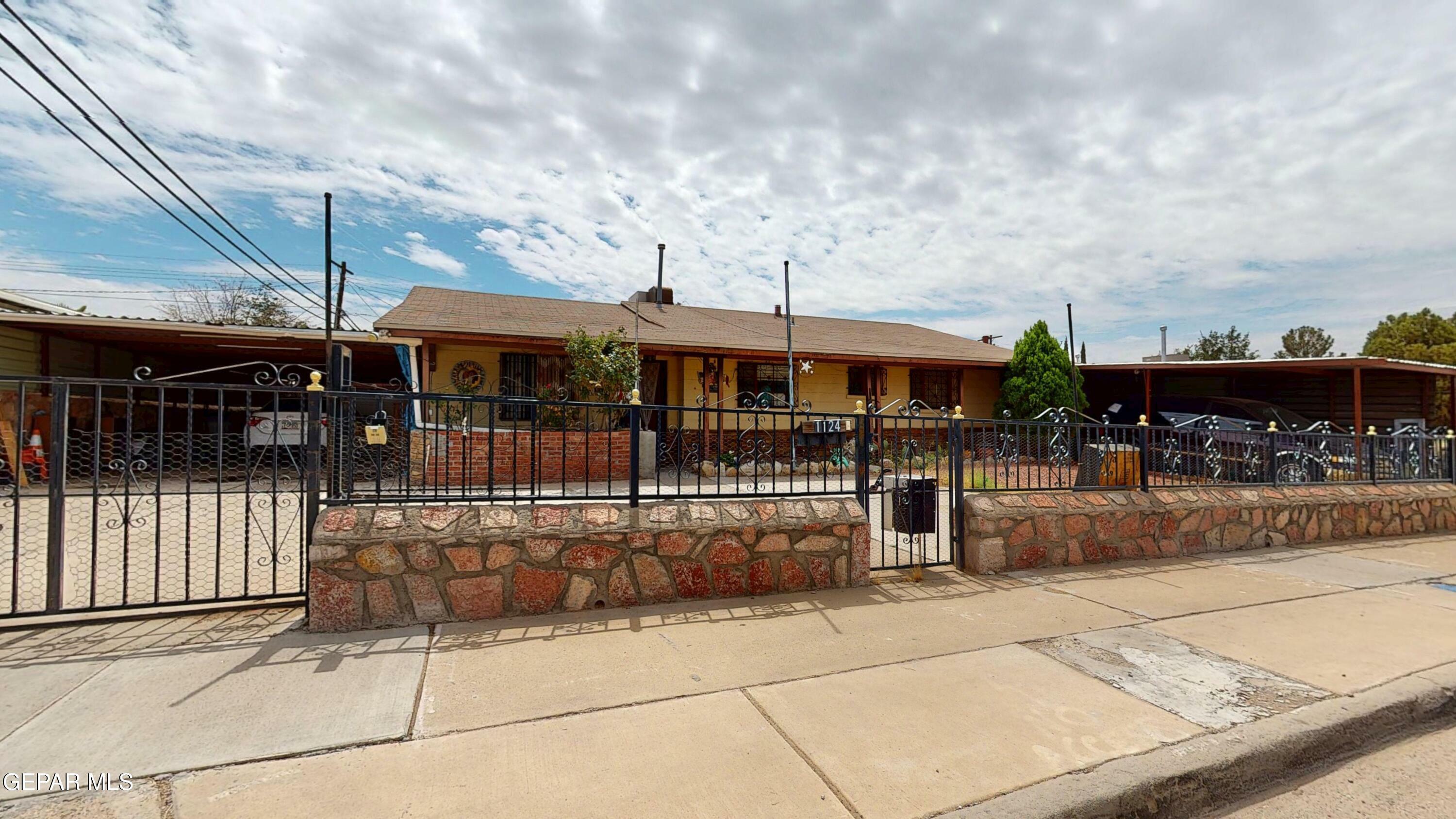 Property Photo: 1124 Hunter Drive TX 79915