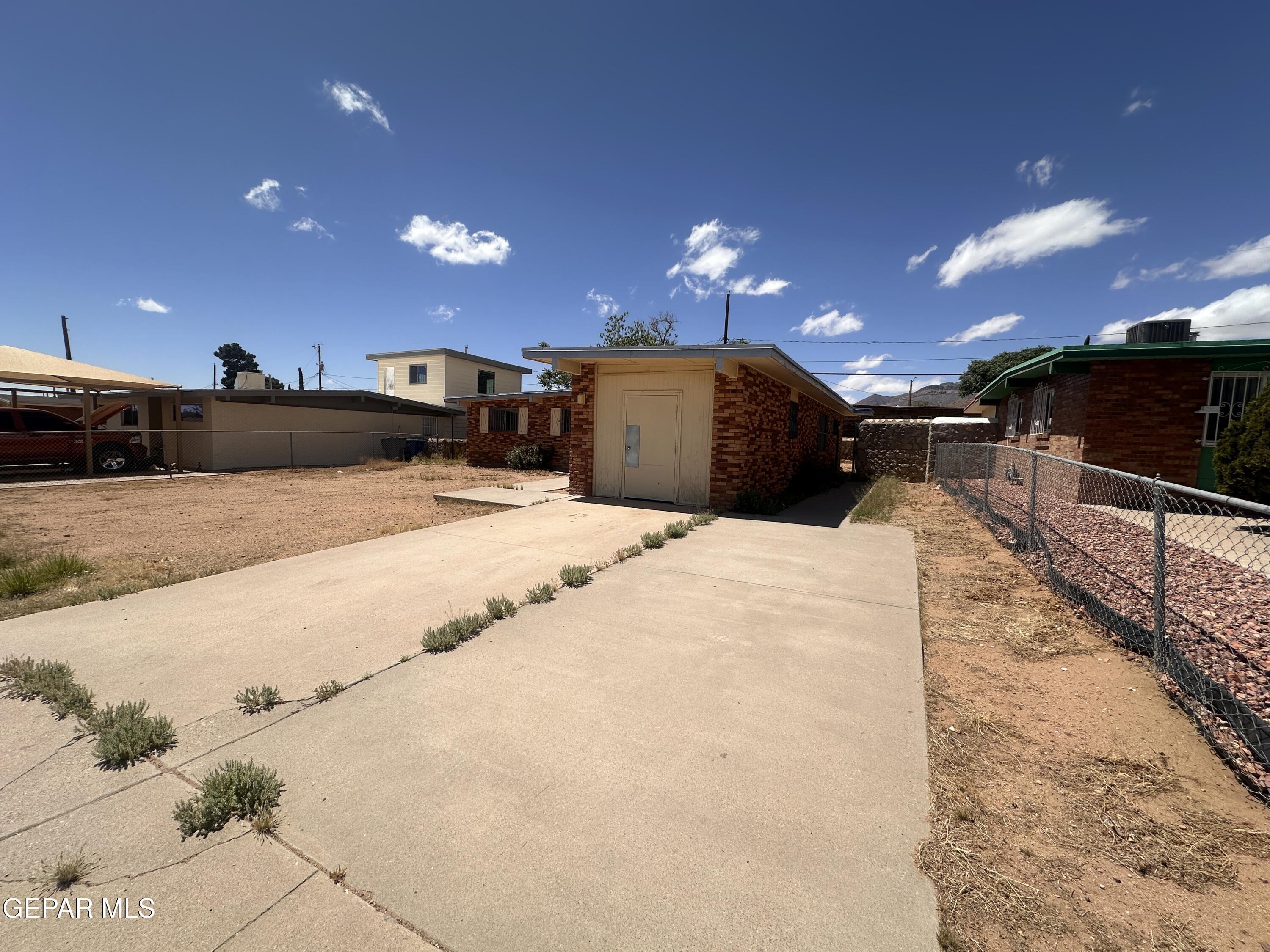 Property Photo: 10045 Kellogg Street TX 79924