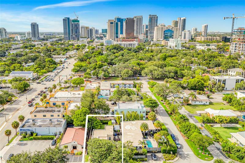 Property Photo: 11 SE 13th St FL 33316