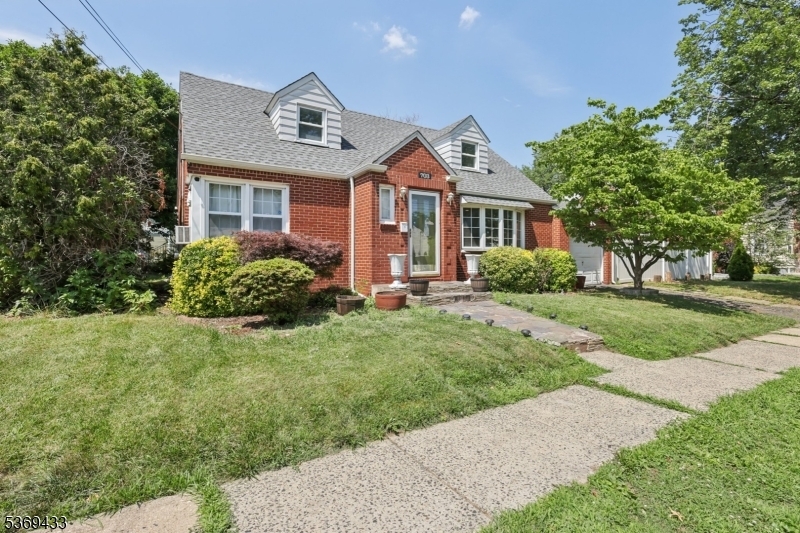 Property Photo:  703 Elm St  NJ 07203 