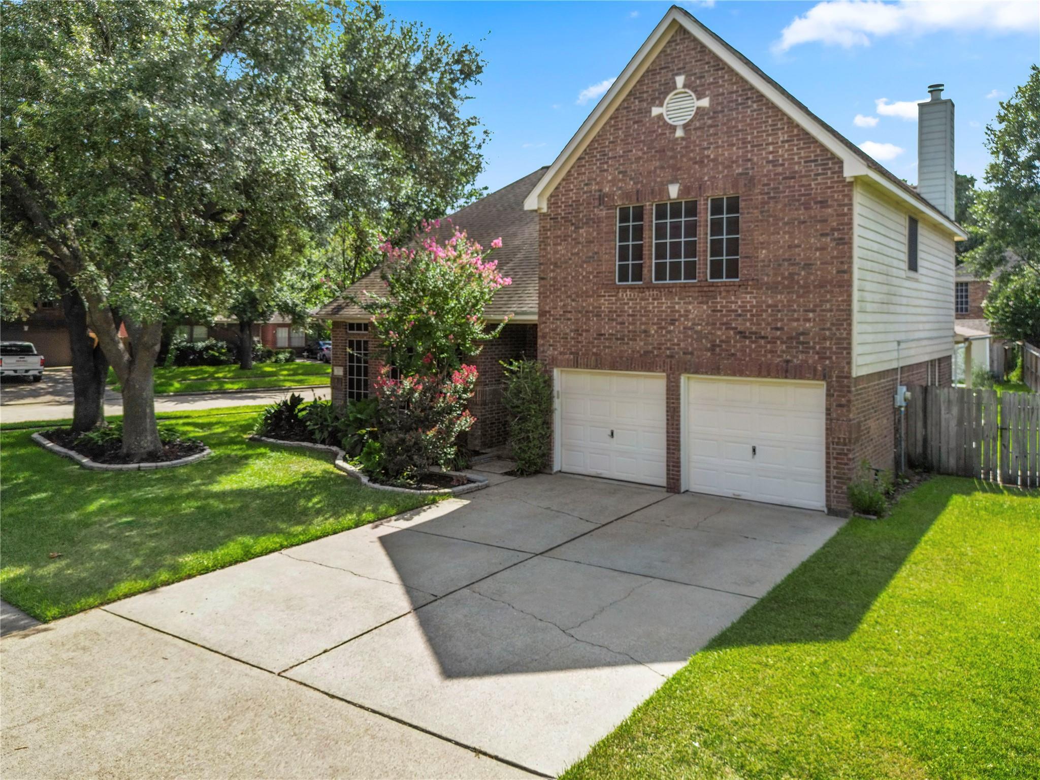 Property Photo: 9203 Baber Run Circle TX 77095