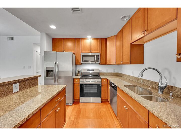 Property Photo: 722 Washington Ave 306 CO 80401