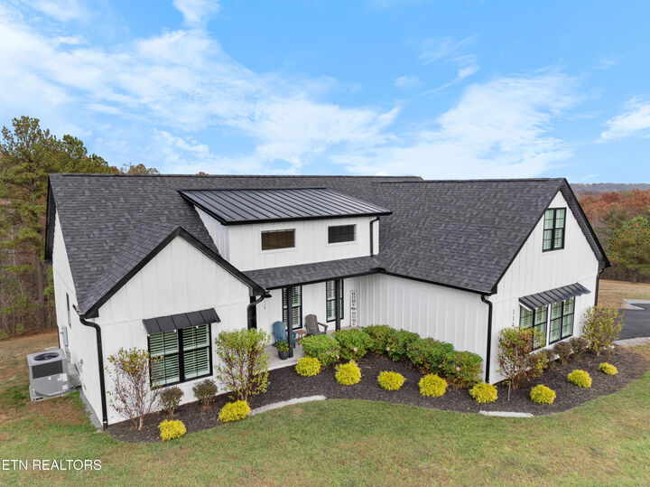 Property Photo: 114 Canter Hill Lane TN 38556