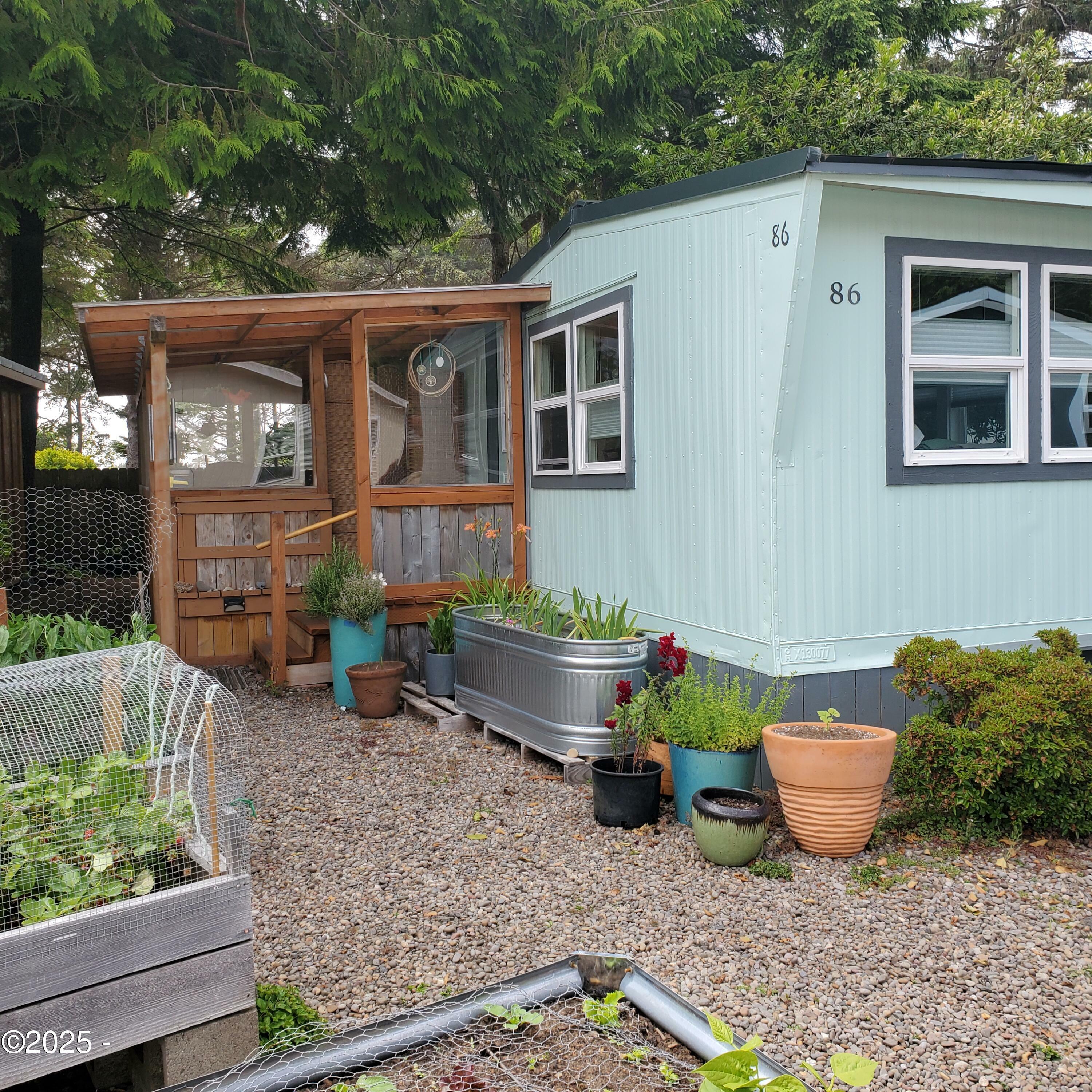 Property Photo: 4875 N Hwy 101 86 OR 97341
