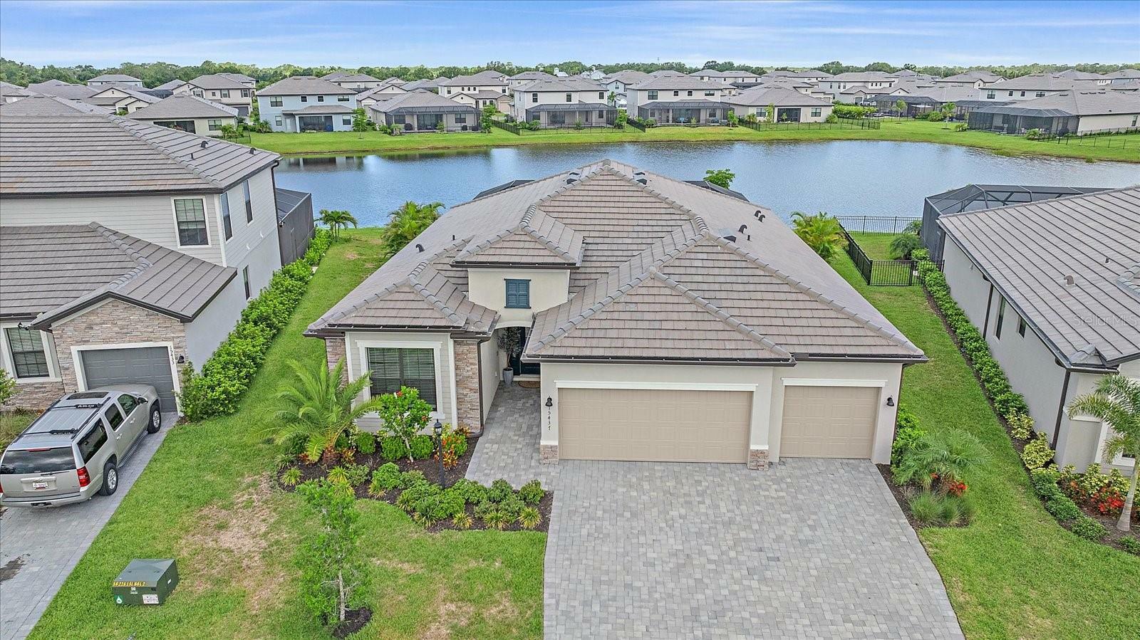 Property Photo: 15437 White Linen Drive FL 34211