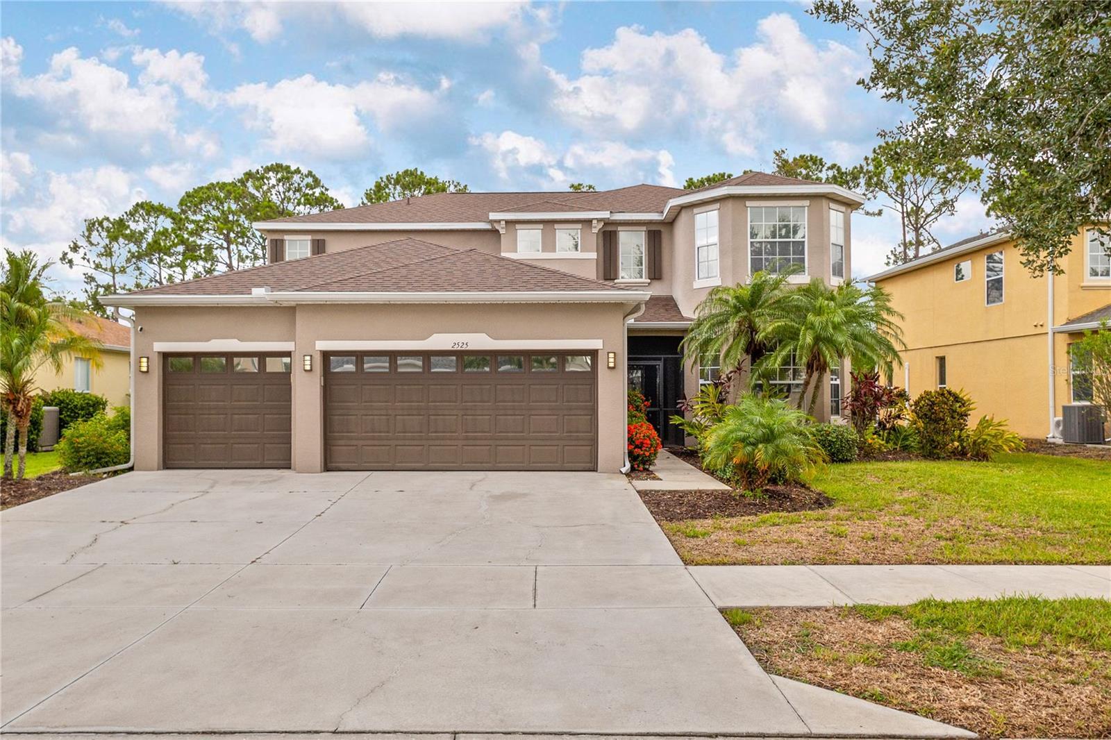 Property Photo:  2525 Hobblebrush Drive  FL 34289 