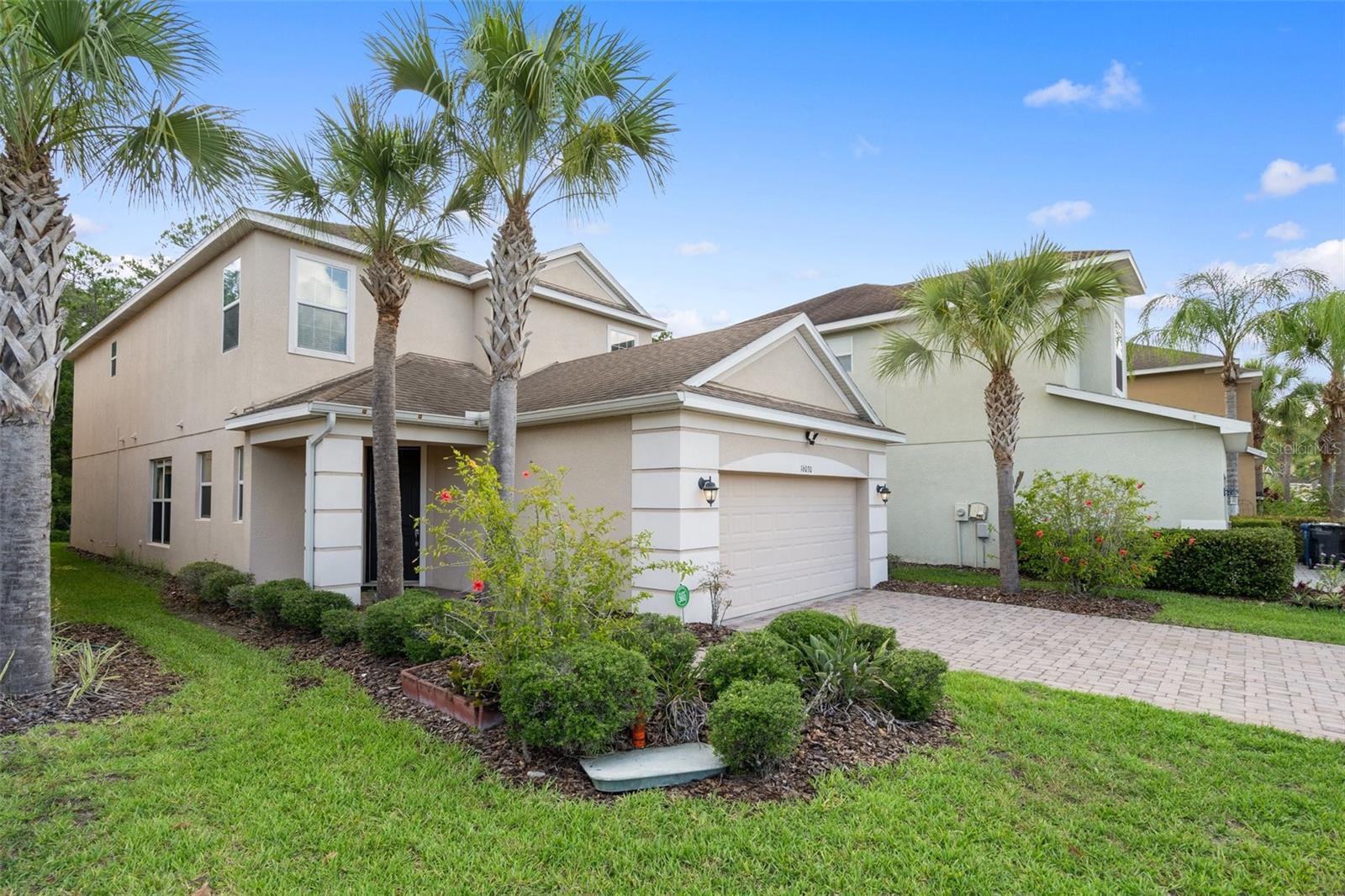 Property Photo: 16030 Bella Woods Drive FL 33647