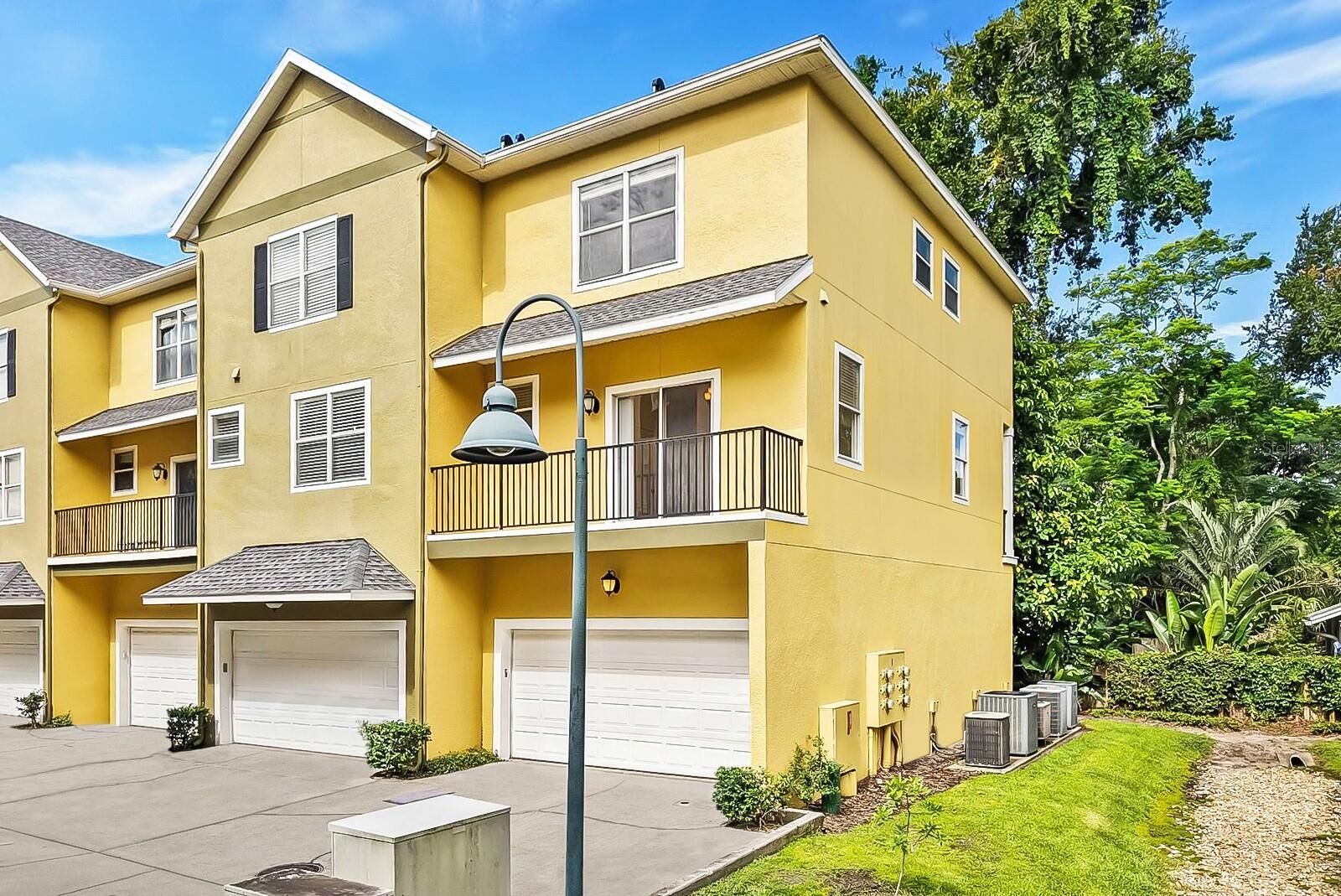 Property Photo:  11 W Harding Street E  FL 32806 