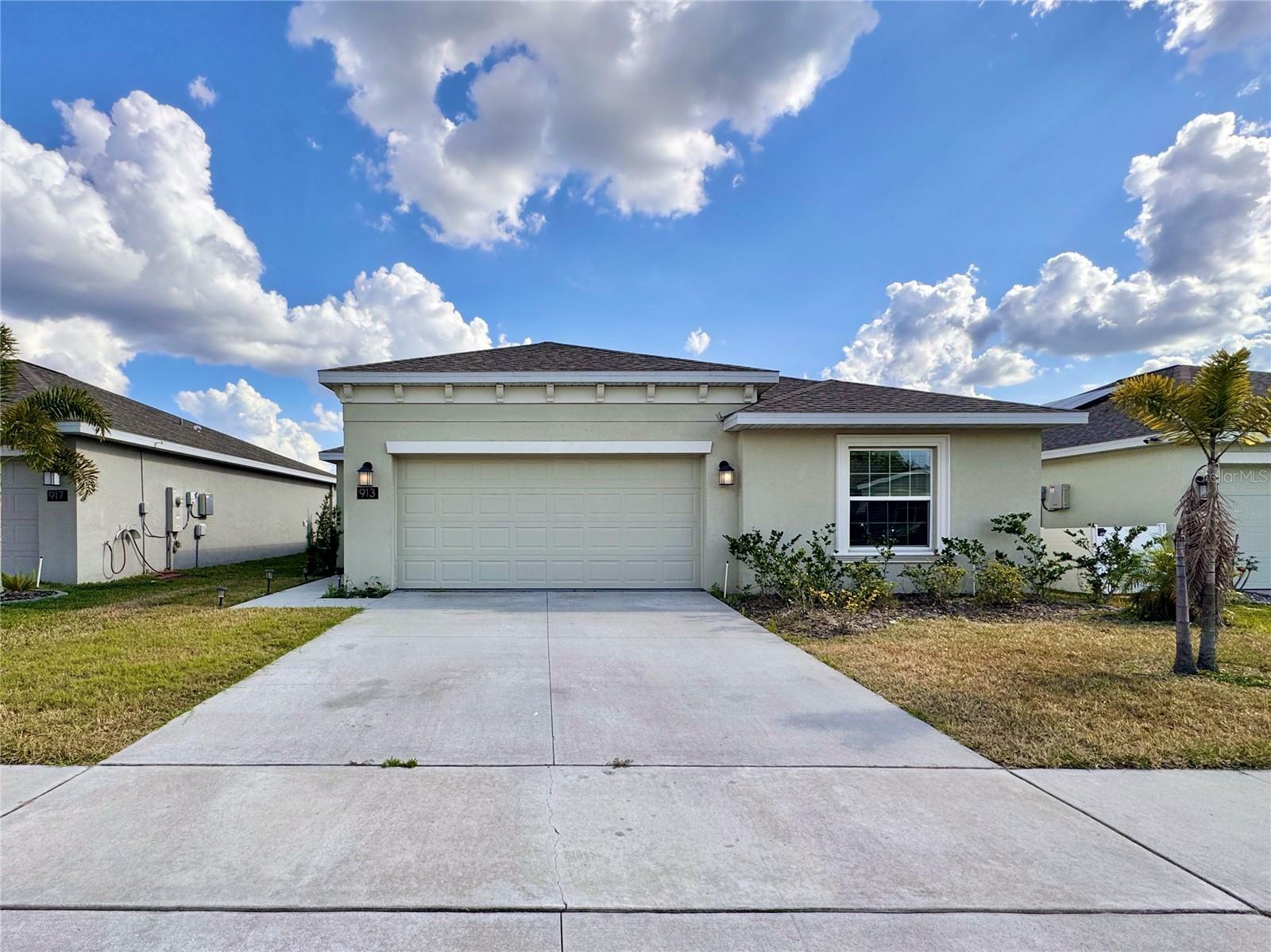 Property Photo: 913 Washington Street FL 33830