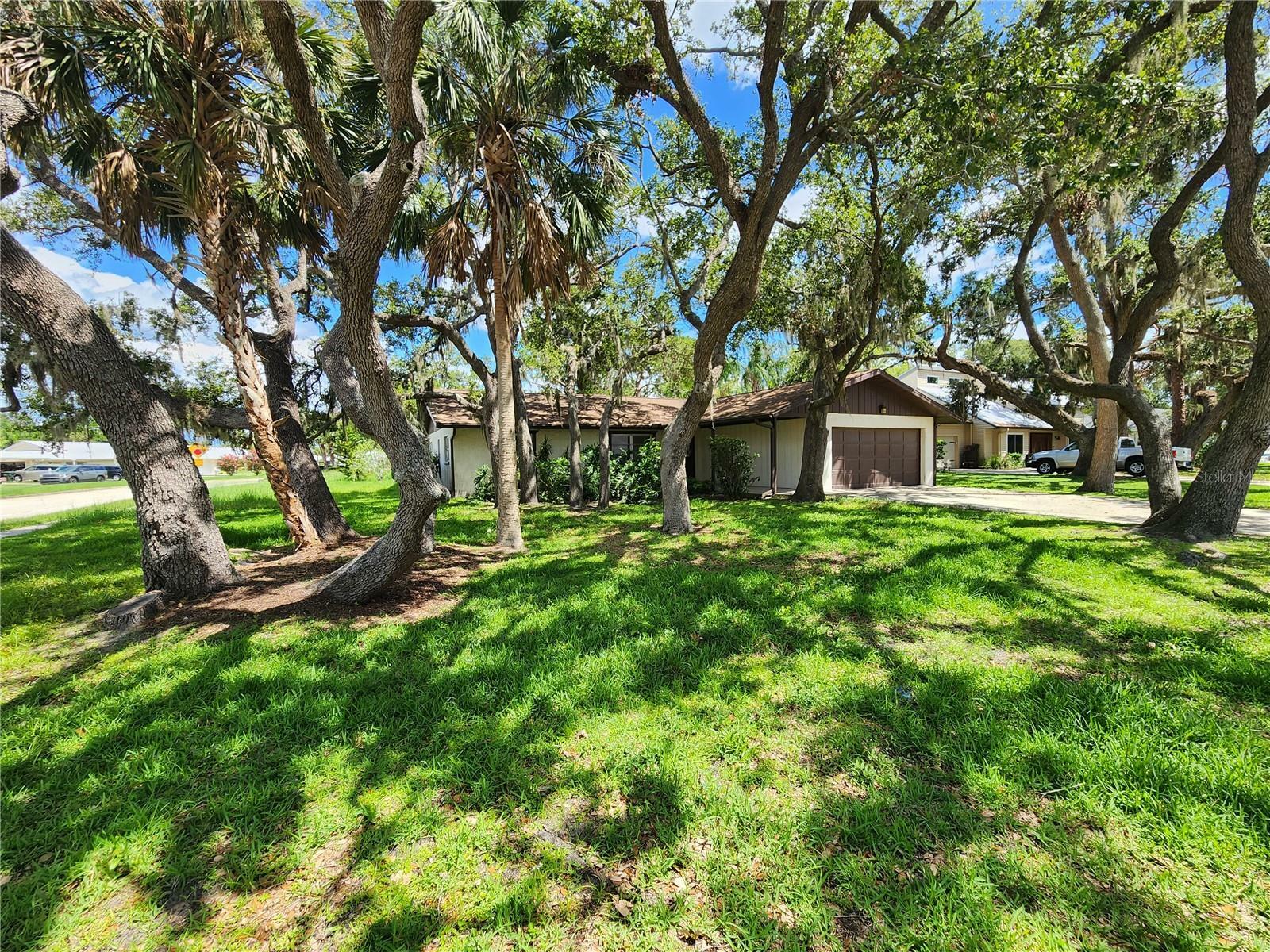 Property Photo: 5629 Boulder Boulevard FL 34233