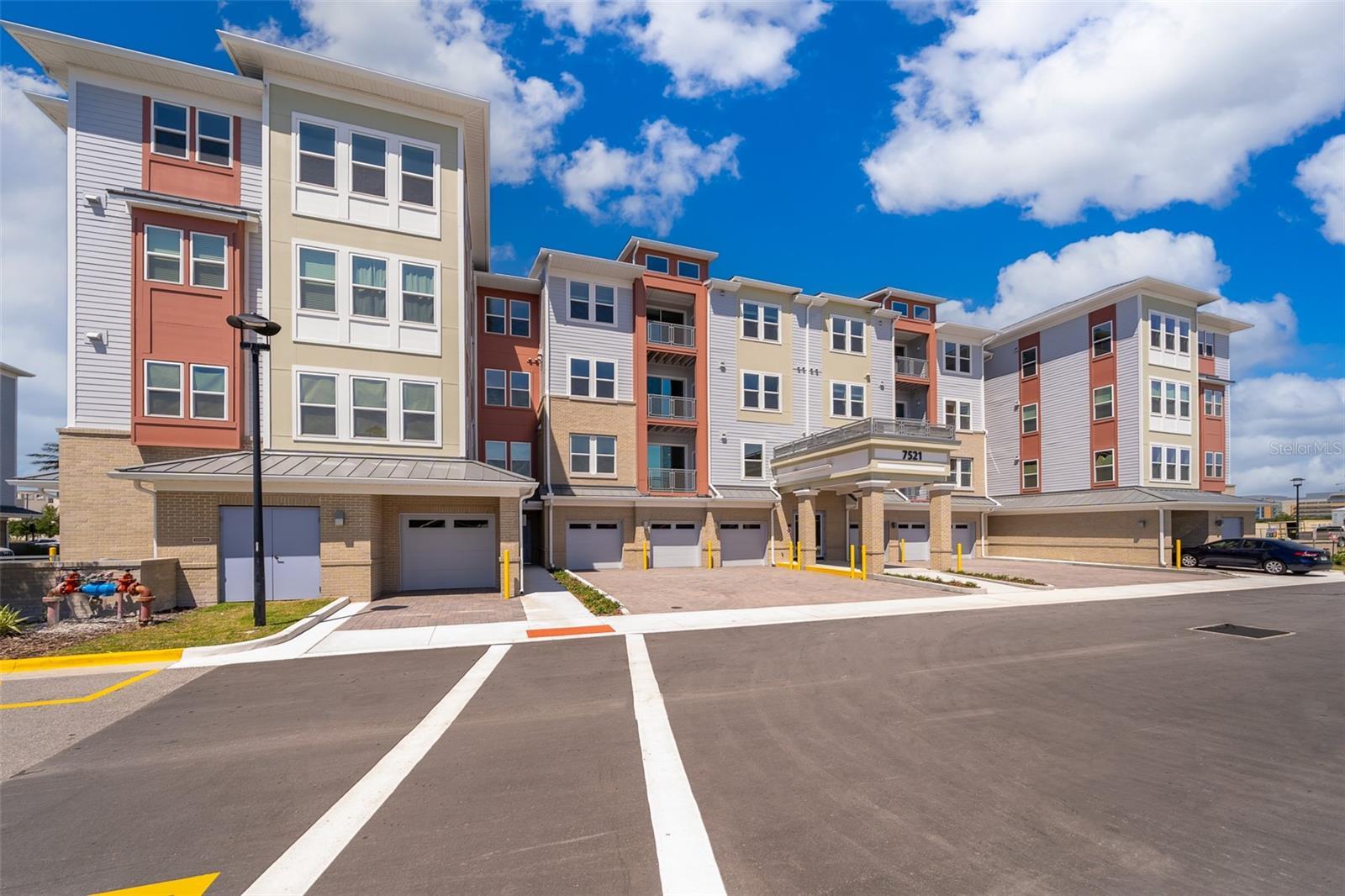 Property Photo:  7521 Laureate Boulevard 5208  FL 32827 