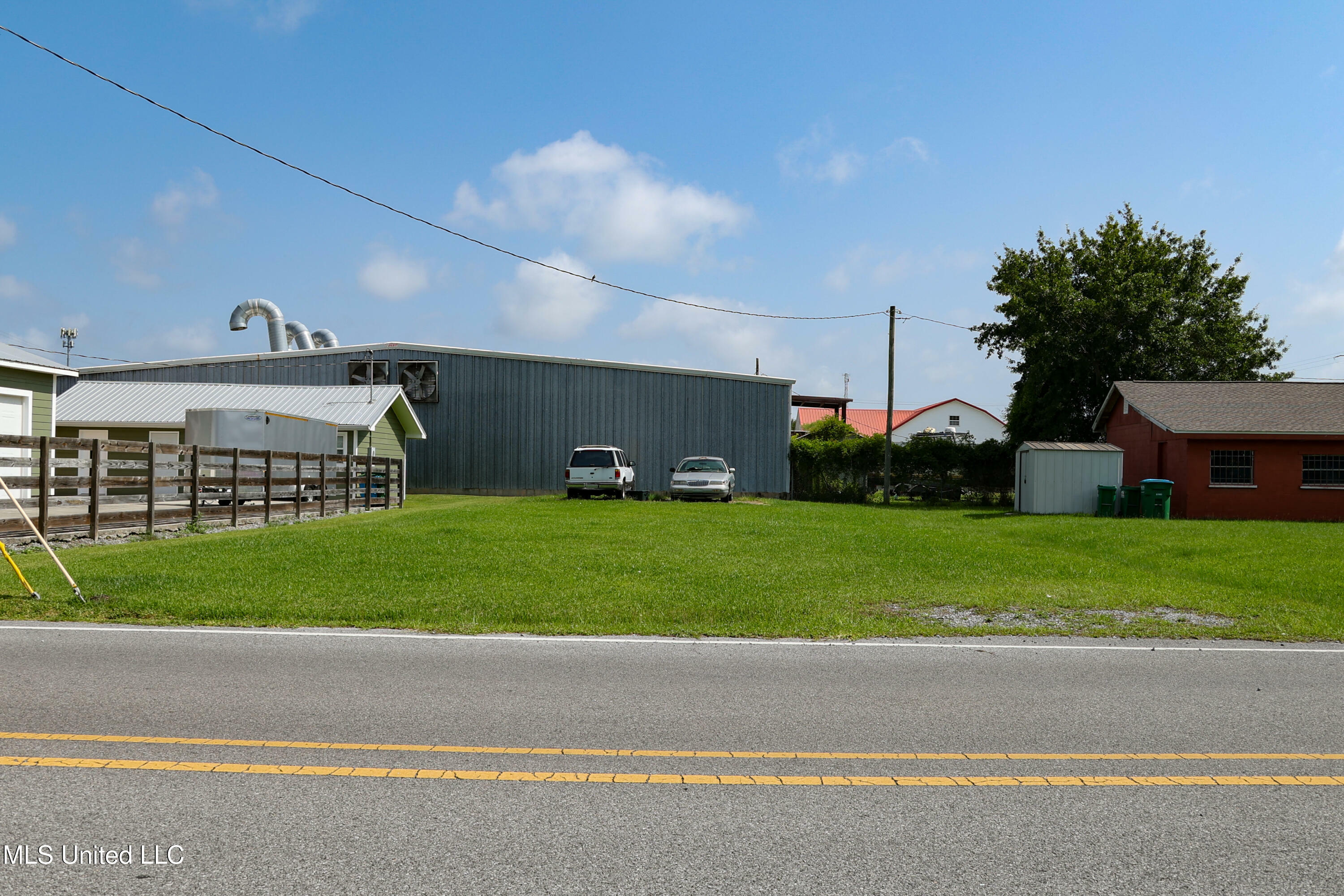 Property Photo: Live Oak Avenue MS 39567
