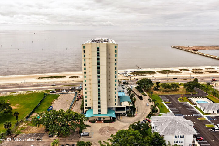 Property Photo:  2060 Beach Boulevard  MS 39531 