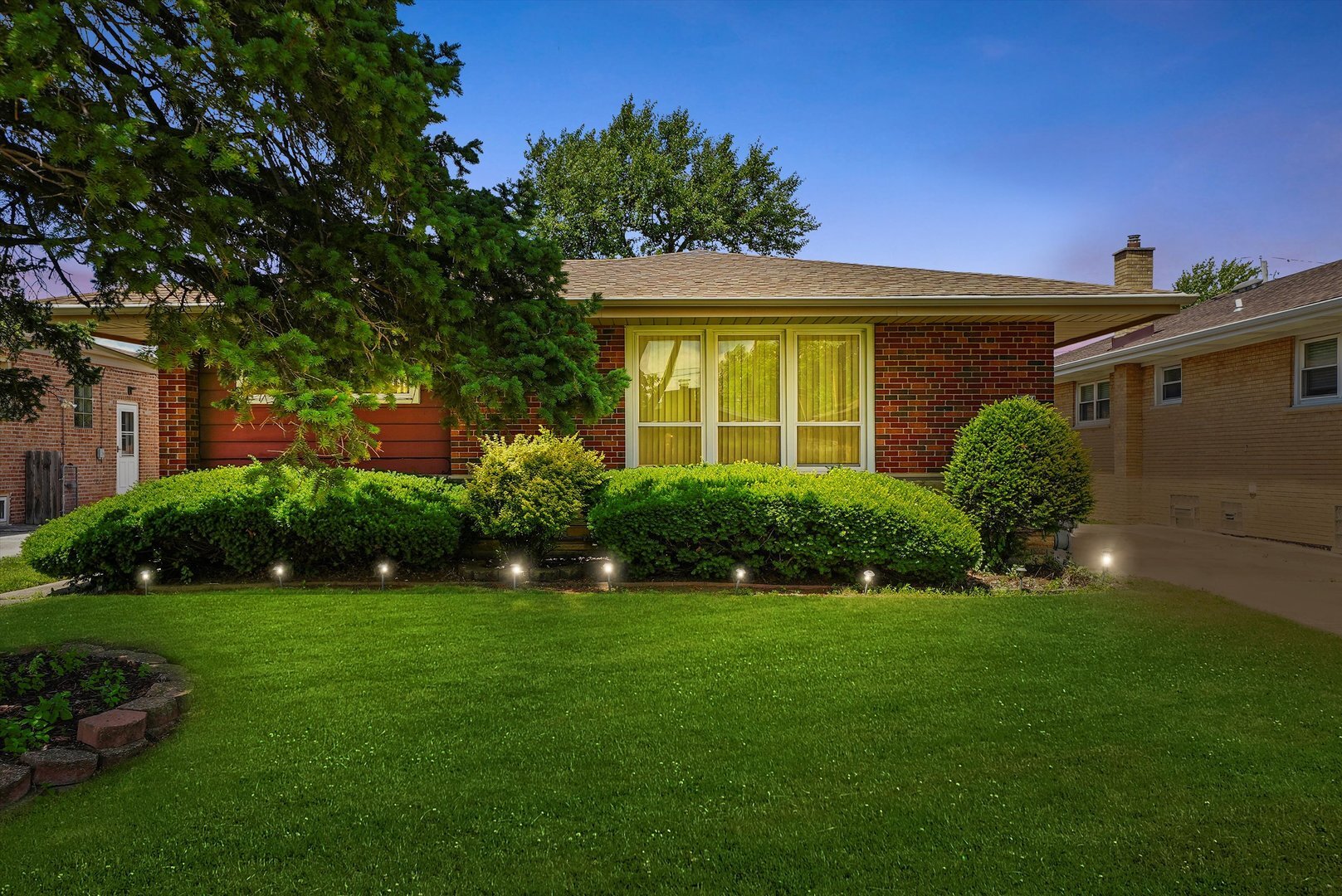 Property Photo: 5504 Oakdale Drive IL 60453