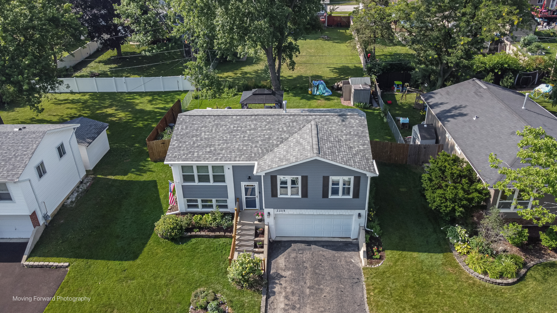 Property Photo: 2215 Birchwood Parkway IL 60517