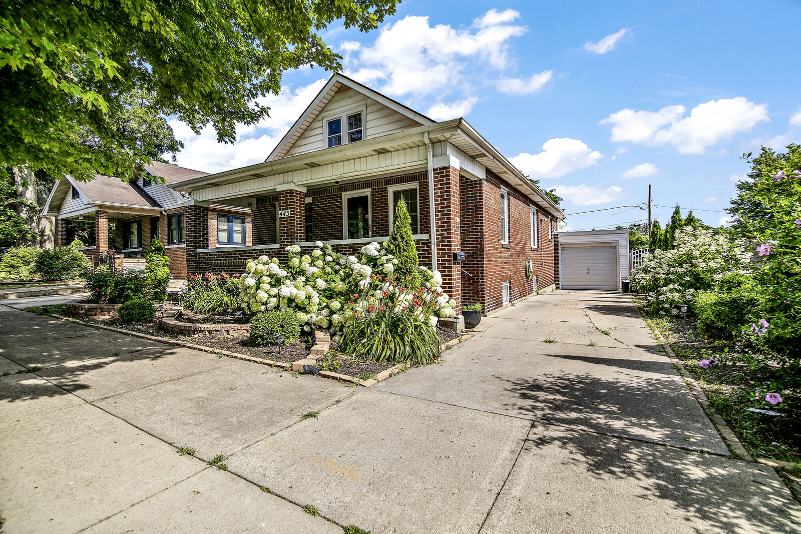 Property Photo:  443 W Water Street  IL 60901 