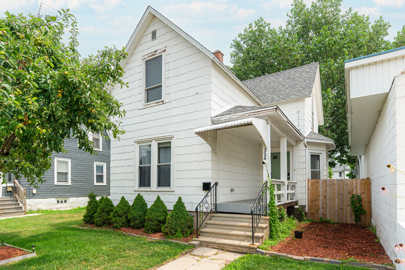 Property Photo: 324 N 6th Street IL 60115