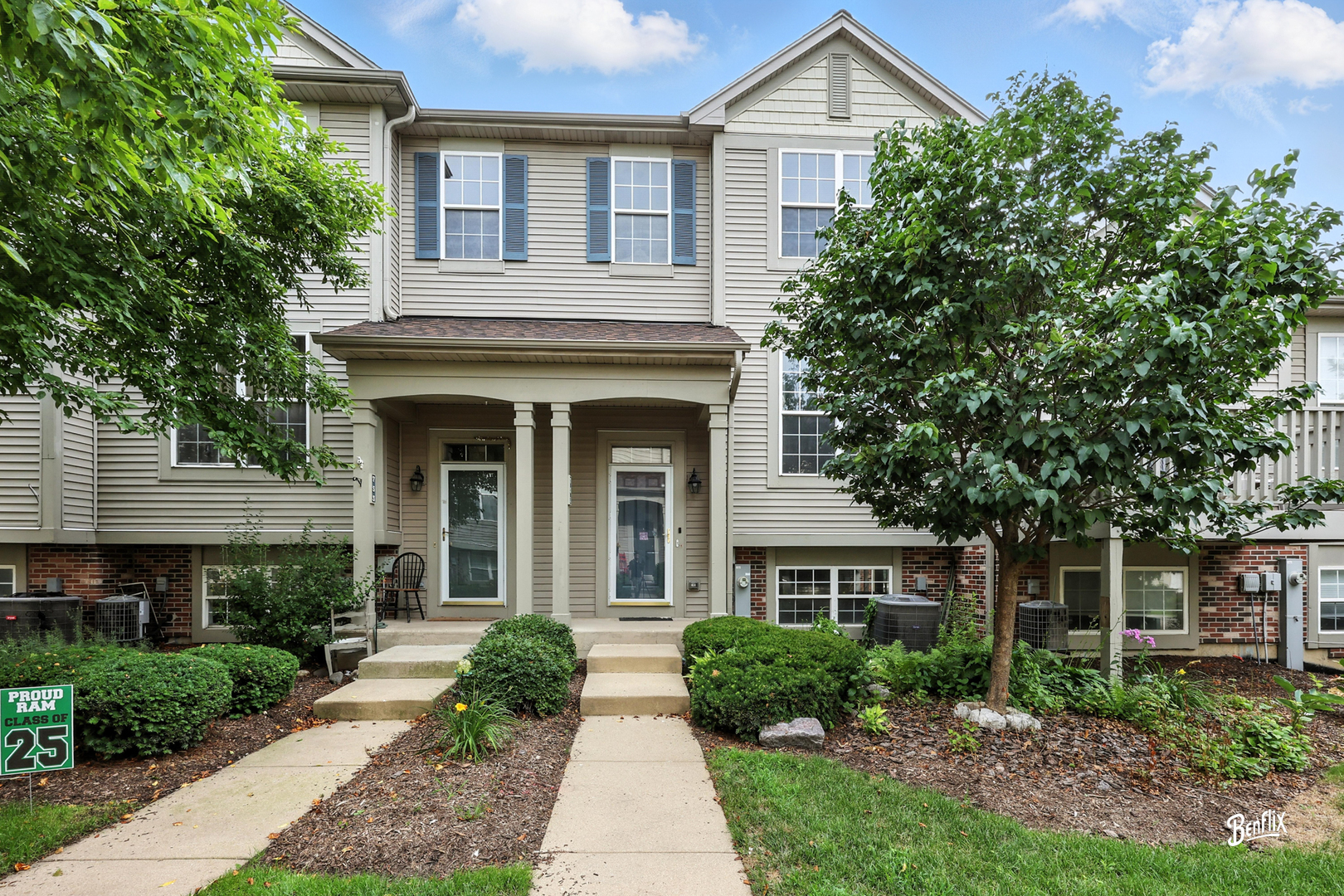 Property Photo:  751 Cherry Creek Drive 751  IL 60030 