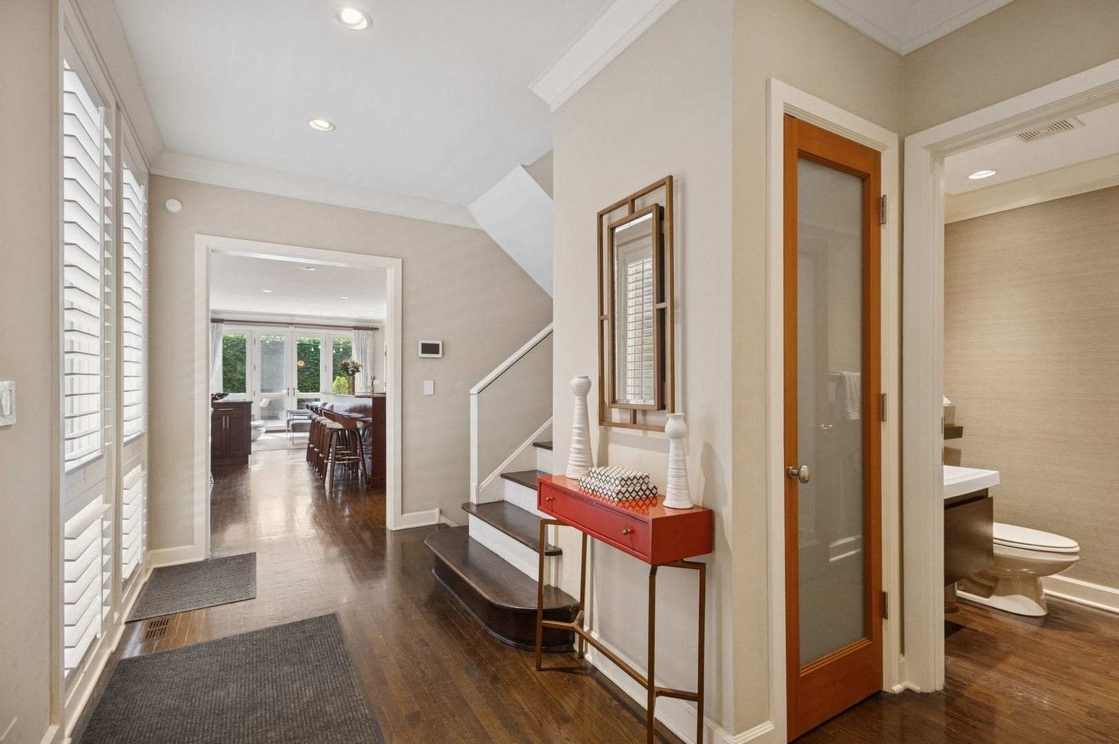 Property Photo: 2446 N Janssen Avenue IL 60614