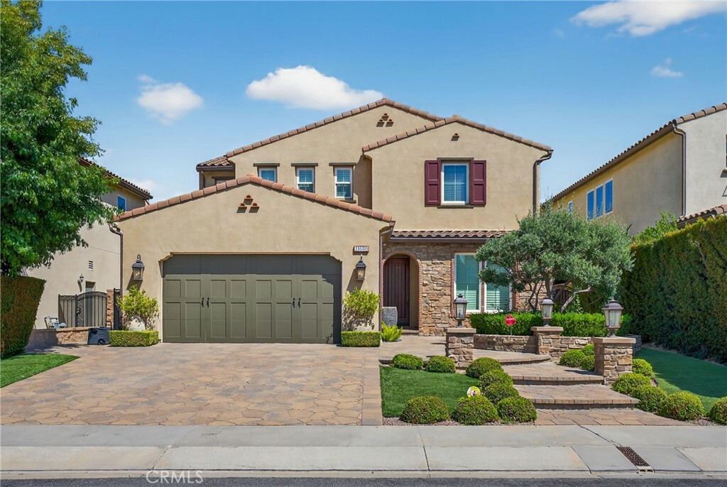 Property Photo: 11680 Cetona Way CA 91326