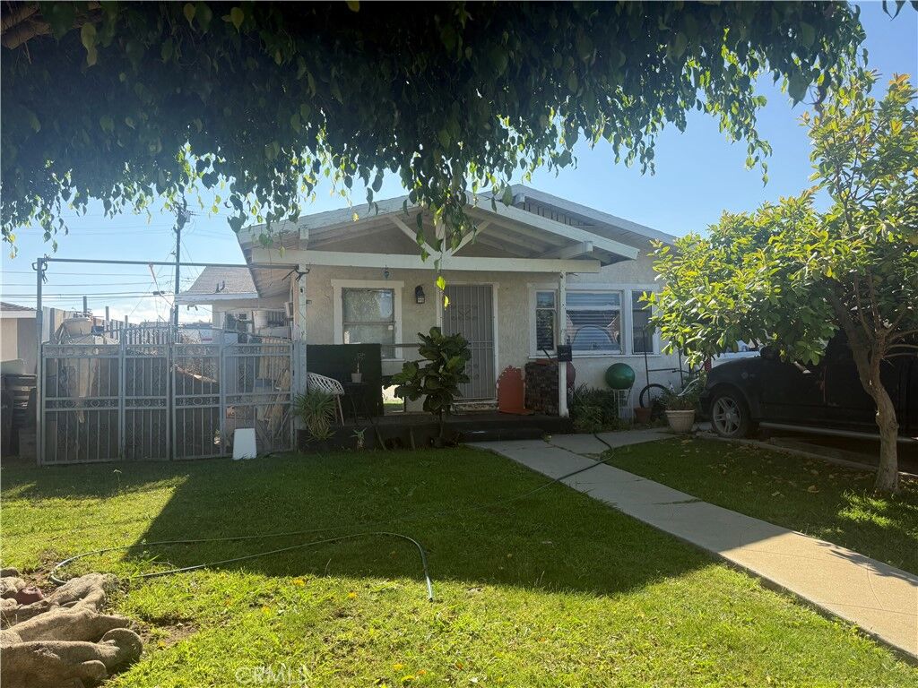 Property Photo:  18119 S Denker Avenue  CA 90248 
