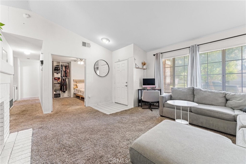 Property Photo: 1753 Stratford Street CA 93534