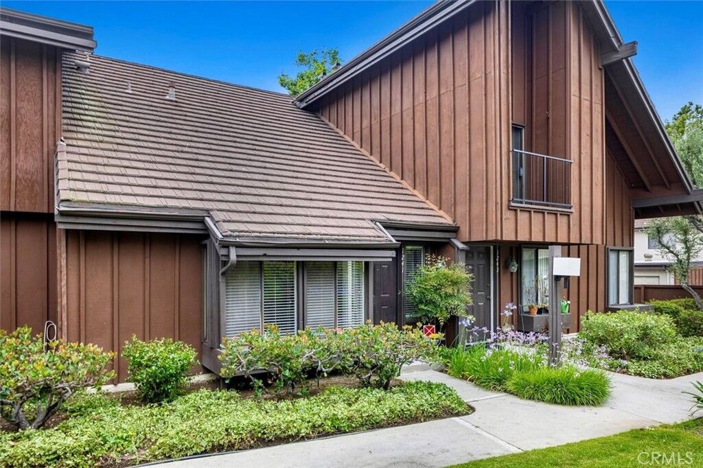 Property Photo: 1241 Stonewood Court CA 90732