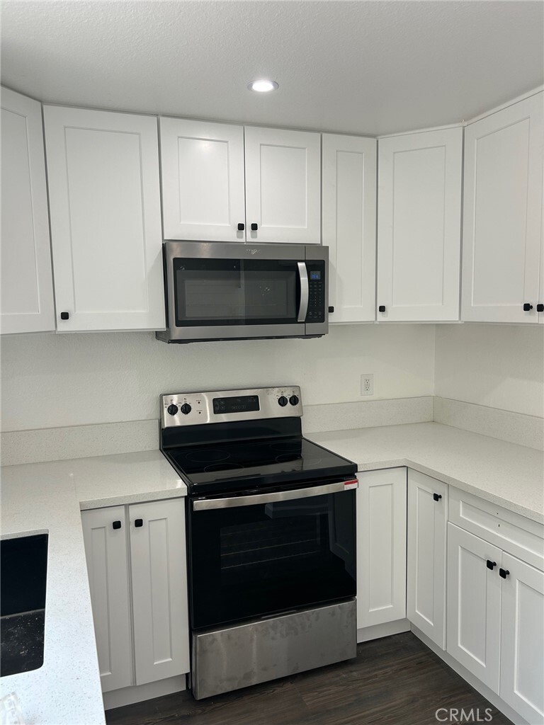 Property Photo: 2709 Tropicana Drive CA 92504