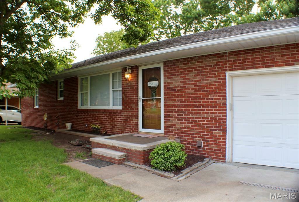 Property Photo: 481 Sullivan Street IL 62024