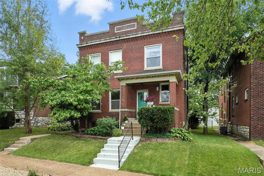 Property Photo: 5348 Nottingham Avenue MO 63109