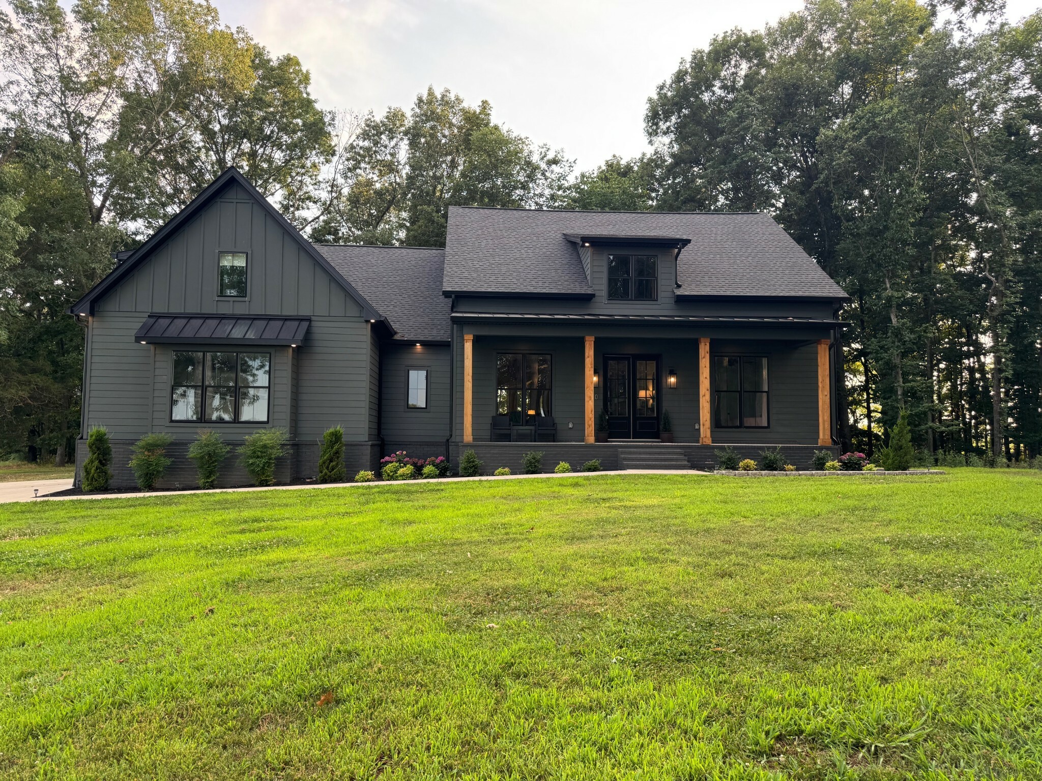 Property Photo: 8921 Cedar Grove Rd TN 37049