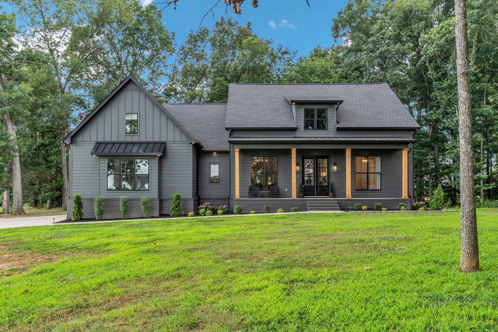 Property Photo: 8921 Cedar Grove Rd TN 37049
