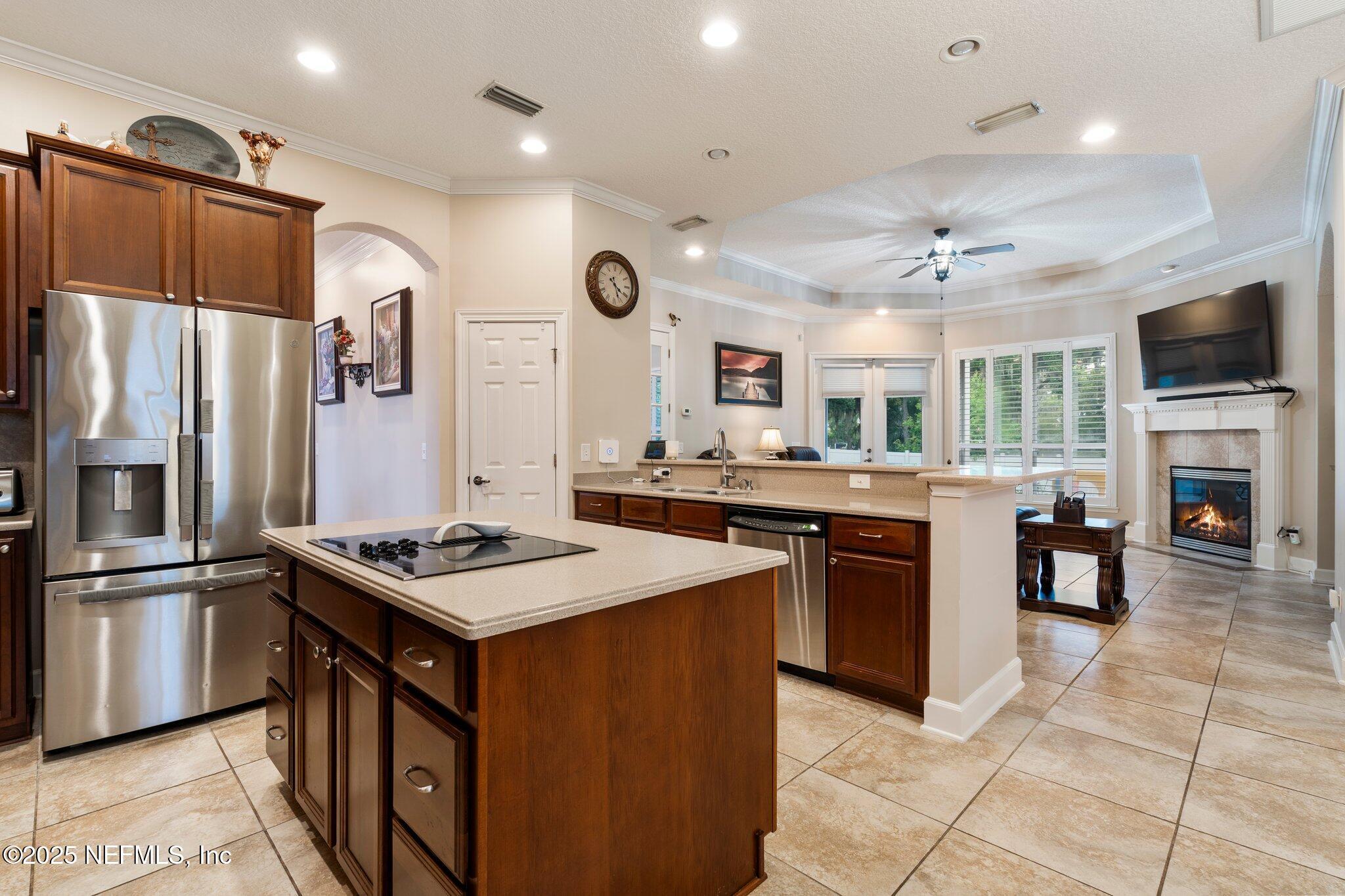 Property Photo:  2025 Castle Point Court  FL 32003 
