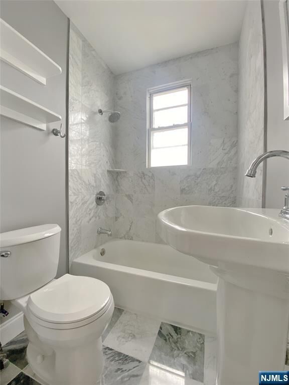 Property Photo:  289 Parker Avenue 2  NJ 07011 