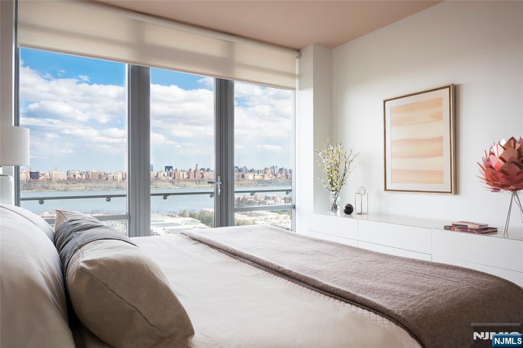 Property Photo:  320 Adolphus Avenue Unit 321-B  NJ 07010 