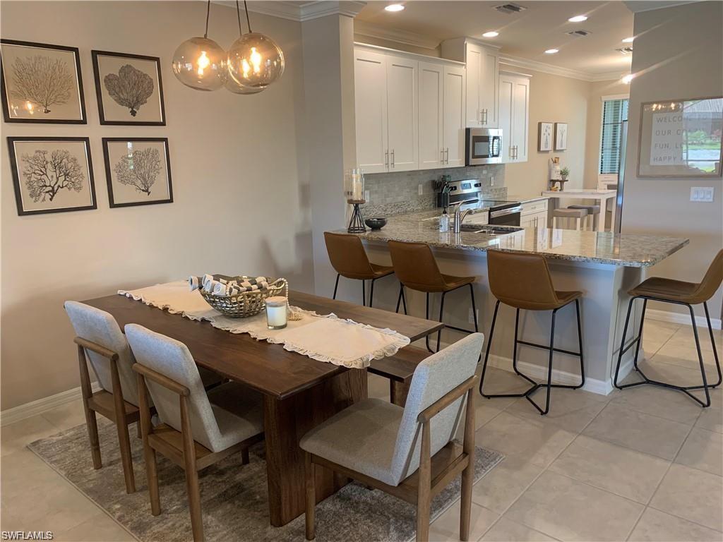 Property Photo:  9433 Benvenuto Ct 101  FL 34119 
