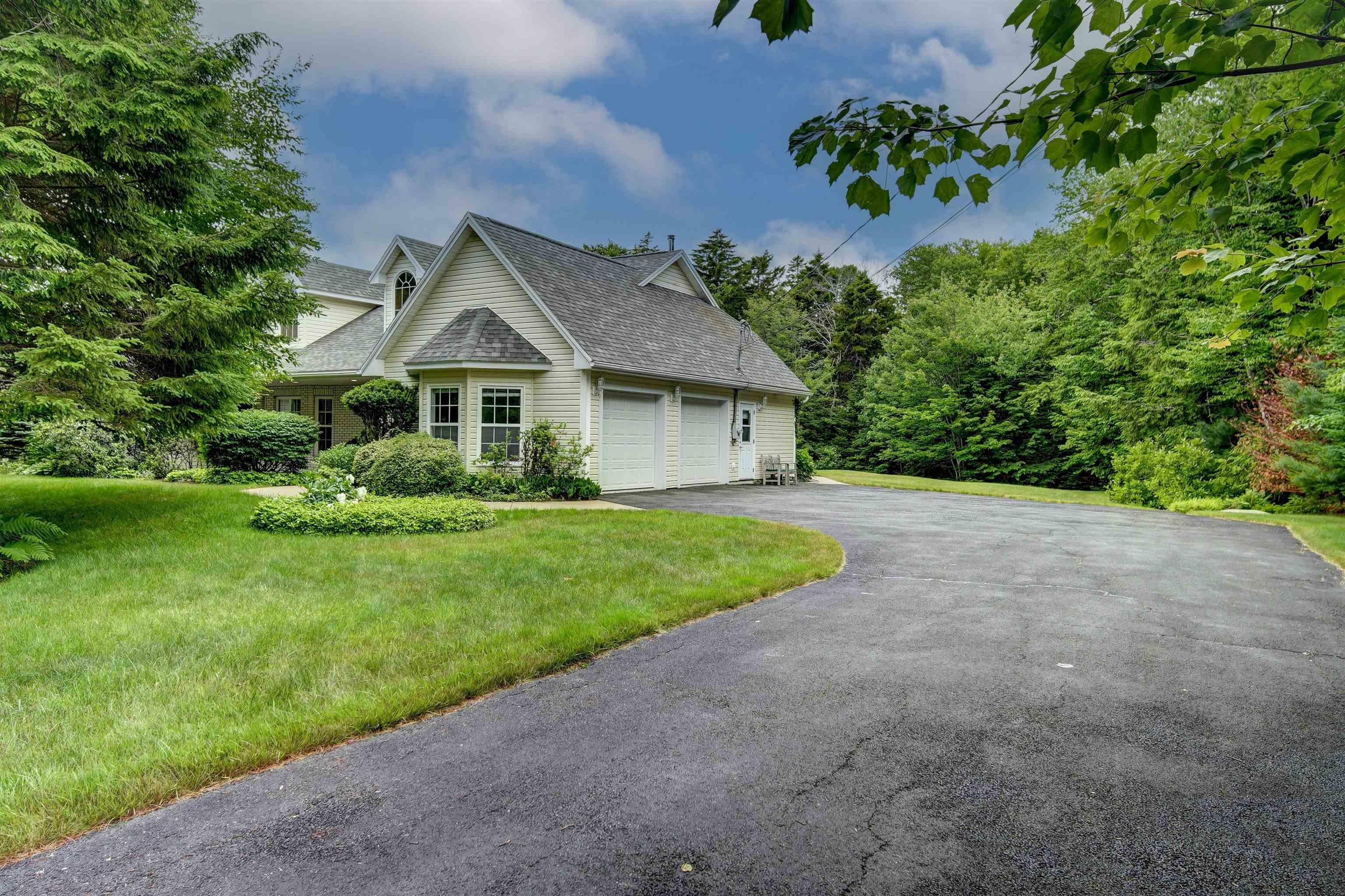 Property Photo: 717 High Road NS B2T 1E8