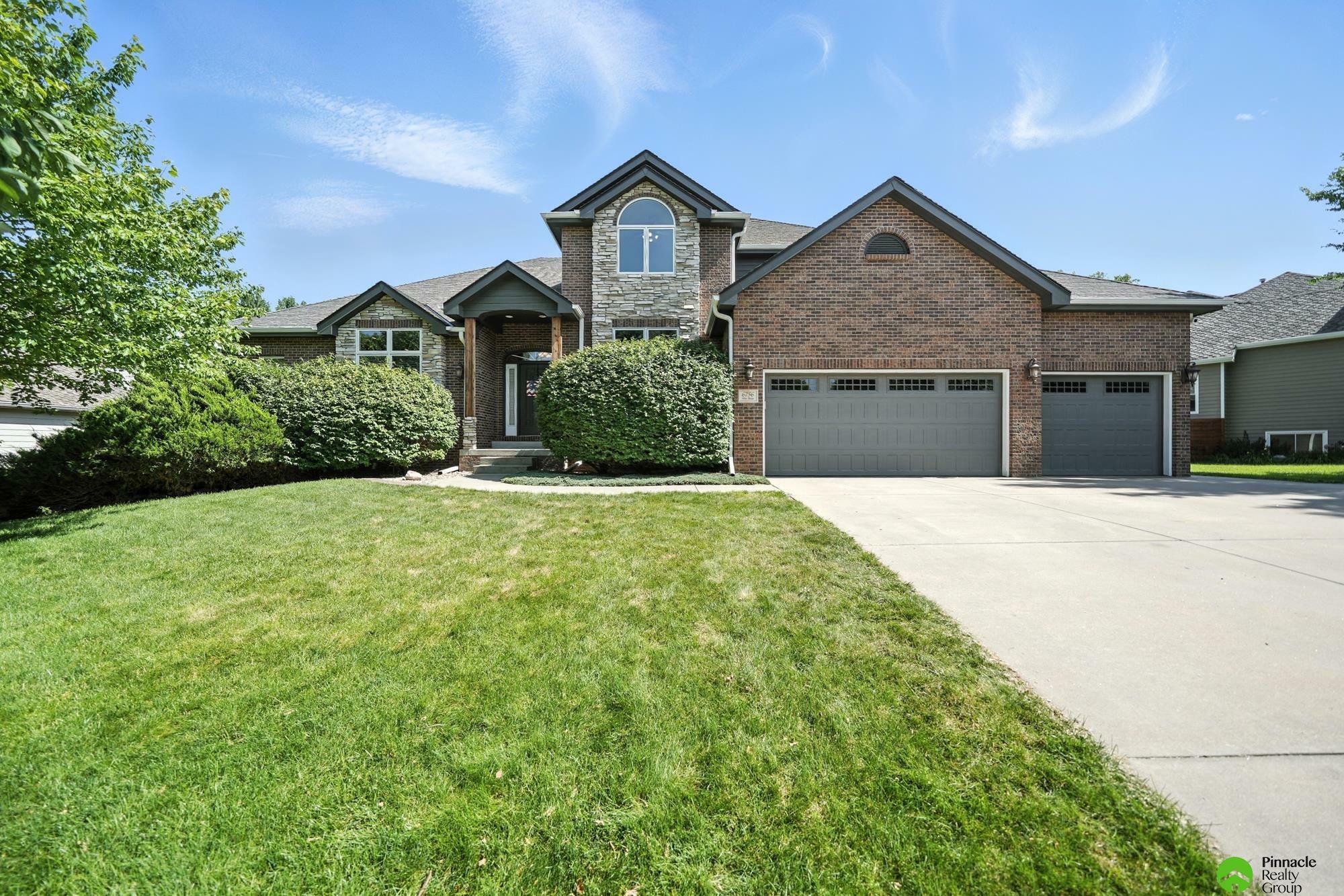6756 Blue Ridge Lane  Lincoln NE 68516 photo